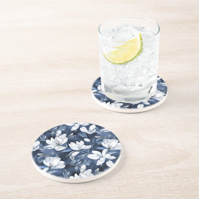 Dessous De Verre En Grès Fleurs Magnolia Blanches, Arrière - plan Bleu (Côté)