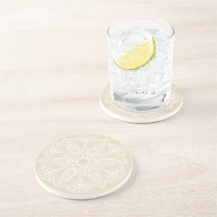 Dessous De Verre En Grès Mandala blanc exotique sur Arrière - plan beige