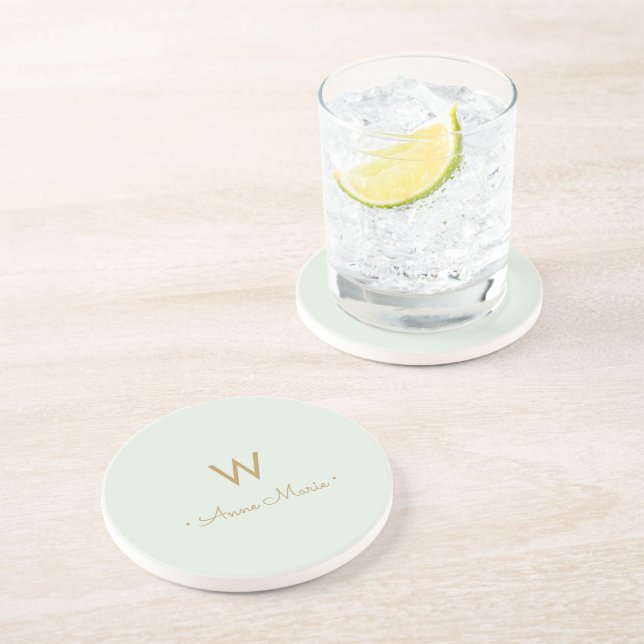 Dessous De Verre En Grès Monogramme d'or moderne Sage Green (Côté)