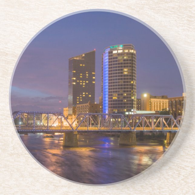 Dessous De Verre En Grès Skyline À Dusk, Sur La Grande Rivière (Devant)