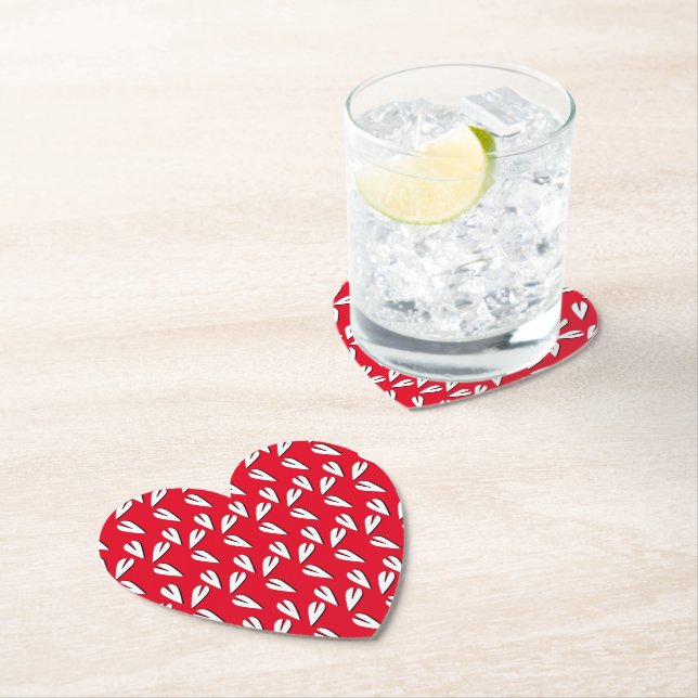 Dessous-de-verre En Papier Saint Valentin Coeurs Motif Rouge Noir Blanc (En situation)