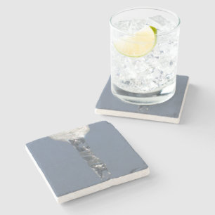 Dessous-de-verre En Pierre Grande Icicule Dans Le Ciel Bleu
