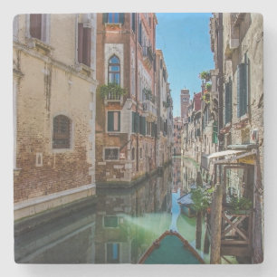 Dessous-de-verre En Pierre Rue étroite avec canal à Venise
