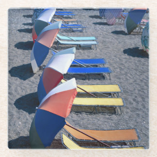 Dessous-de-verre En Verre Chaises vides sur la plage
