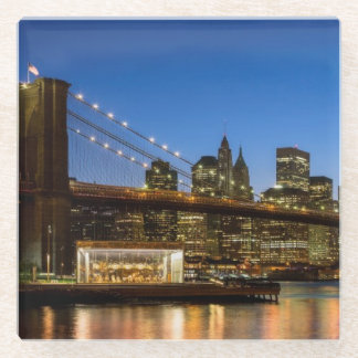 Dessous-de-verre En Verre Pont de Manhattan et de Brooklyn au crépuscule