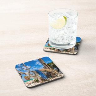 Dessous-de-verre Filets de pêche séchant sur la plage