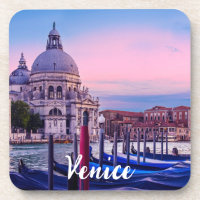 Grand Canal avec gondoles et église à Venise