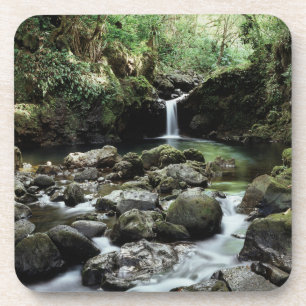 Dessous-de-verre Hawaii, Maui, Une cascade se jette dans la piscine