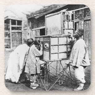 Dessous-de-verre La lanterne magique, c.1870 (photo de b/w)