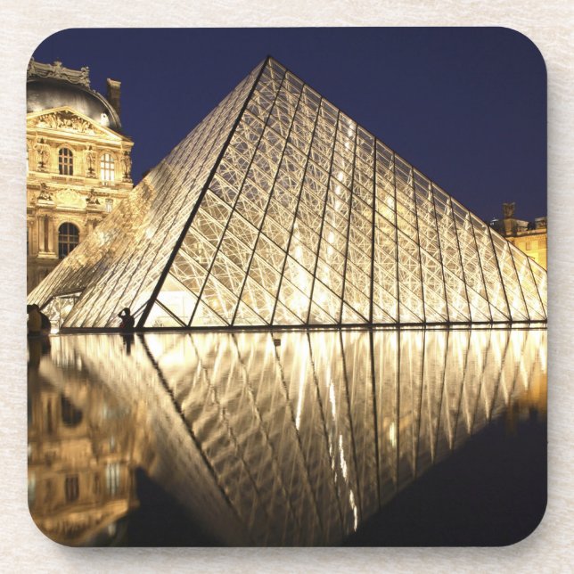 Dessous-de-verre La vue nocturne sur la pyramide de verre du Musée  (Devant)