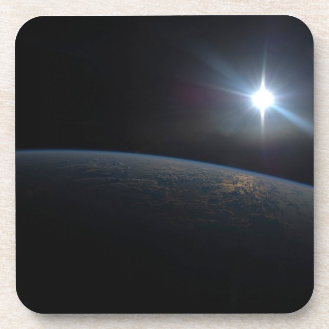 Dessous-de-verre Le Soleil qui s'installe sur l'horizon terrestre. (Devant)