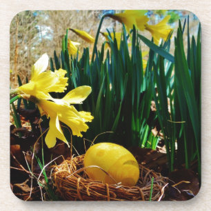 Dessous-de-verre Les jonquilles jaunes et un oeuf de Pâques jaune