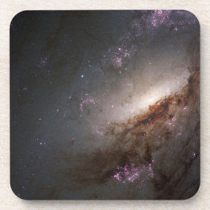 Dessous-de-verre Ngc 4258 Sous Formation D'Étoiles Intenses.