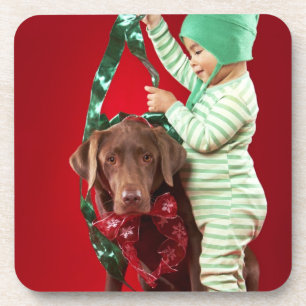 Dessous-de-verre Petit garçon décorant un chien