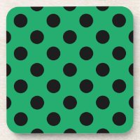 Pois noirs sur vert frais