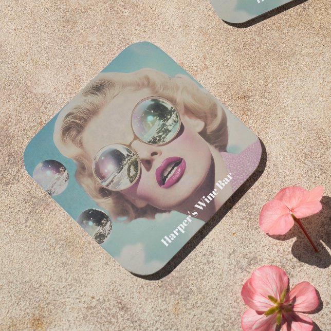 Dessous-de-verre Retro Pop Art rose et bleu espace femme (Elevate your style with this standout piece, ideal for lovers of vintage flair.)