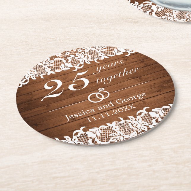 Dessous De Verre Rond Anniversaire Rustique en bois et dentelle blanche (Incliné)