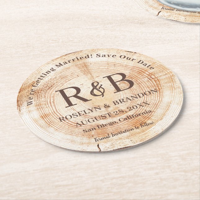 Dessous De Verre Rond Bois Rustique Mariage Monogrammes noms Enregistrer (Incliné)