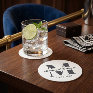 Dessous De Verre Rond Monogramme personnalisé et nom pour garçons d'honn