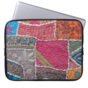 Detail alte bunte Patchwork-Teppich, Indien. Nah Laptopschutzhülle