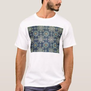 Detail der Blumendekoration von der Wölbung T-Shirt