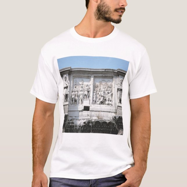 Detail vom Bogen von Constantine T-Shirt (Vorderseite)