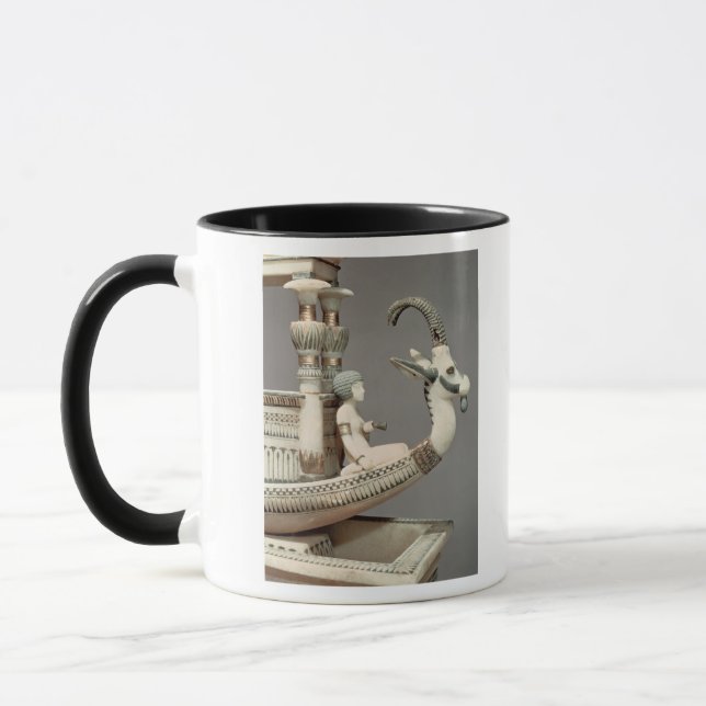 Detail von Prow eines Bootes mit Kopf von Syrian Tasse (Links)