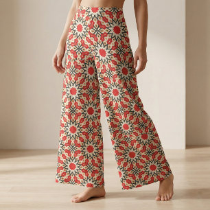 Detailliertes geometrisches Muster des Ethnic Red Stoff