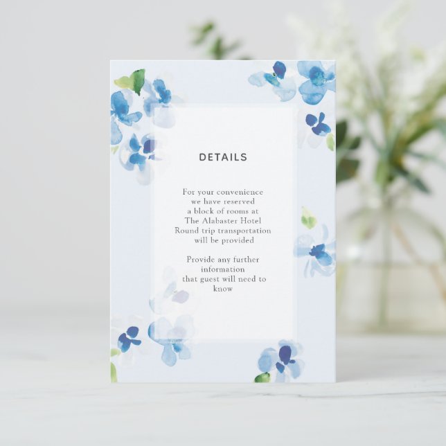 Details zu blauen und zarten Blüten Begleitkarte (Stehend Vorderseite)