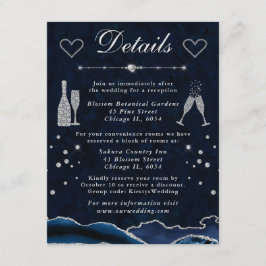 Details zum Hochzeitsszenario mit blauem und silbe Begleitkarte
