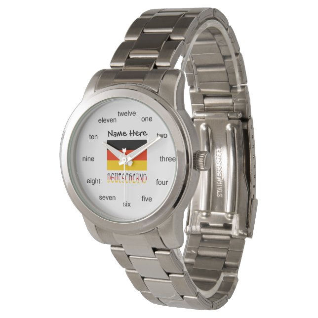 Deutchland and German Flag with Your Name Armbanduhr (Schrägansicht)