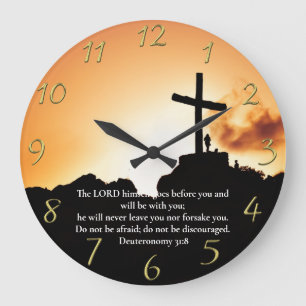Deuteronomie 31:8 Kreuz auf einem Berg Große Wanduhr