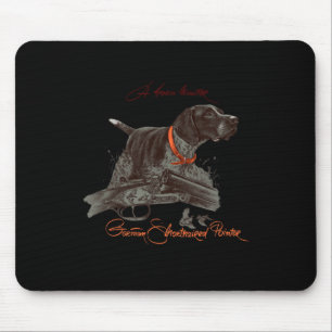 Deutsch Kurzhaariges Shirt. Geboren Hunter Mousepad