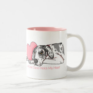 Deutsche Dogge hält Herz-Harlekin UC Zweifarbige Tasse