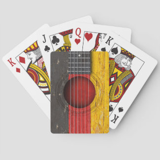 Deutsche Flagge auf alter Akustikgitarre Spielkarten