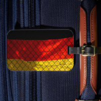 Deutsche Flagge hinter Kettenverbindungszaun