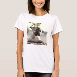 Deutscher Hirtenwelpe über Lecke T-Shirt