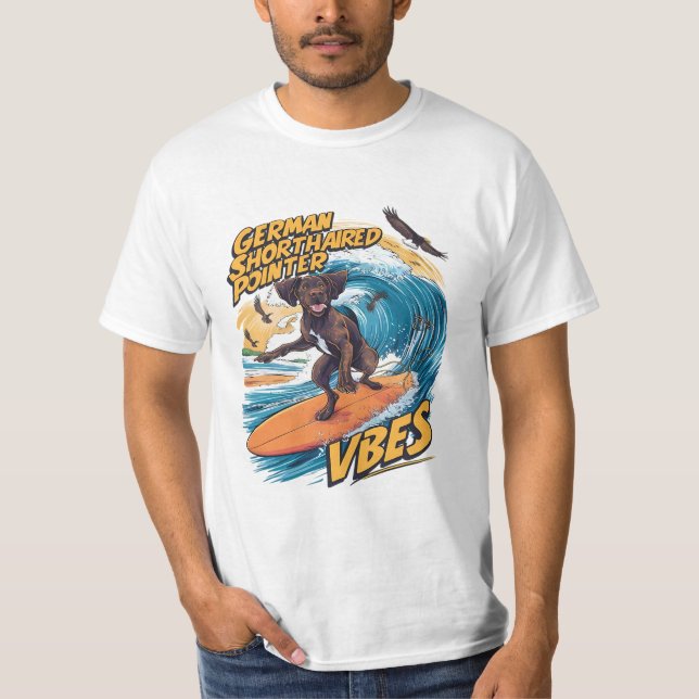Deutscher Kurzzeiger fängt große Welle T-Shirt (Vorderseite)