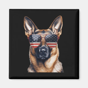 Deutscher Schäferhund mit der USA-Flagge zum Unabh Magnet