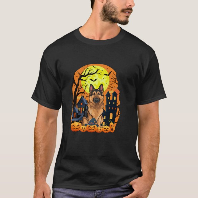 Deutscher Schäferhund mit Pumpkin Funny Beängstige T-Shirt (Vorderseite)