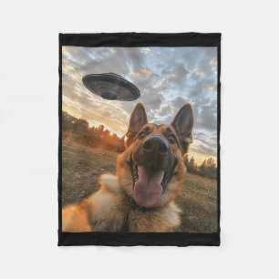 Deutscher Schäferhund Selfie mit Ufos Außerirdisch Fleecedecke