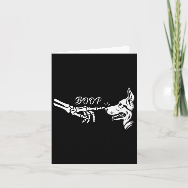 Deutscher Schäferhund Skeleton Hand Boop Halloween Karte (Vorderseite)
