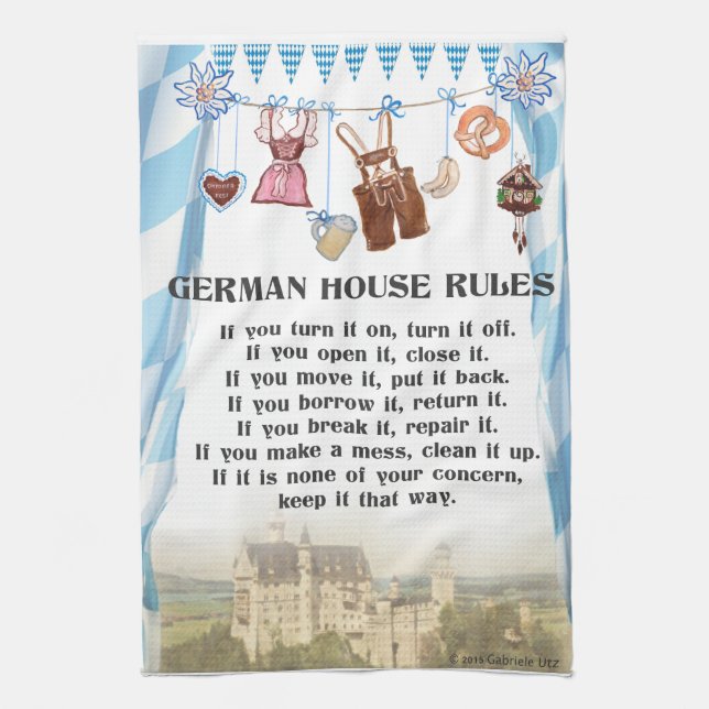 Deutsches Haus ordnet Küchen-Stoff an Handtuch (Vertikal)