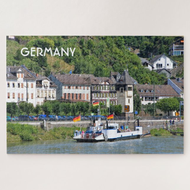 Deutschland: Fähre am Rhein (Horizontal)