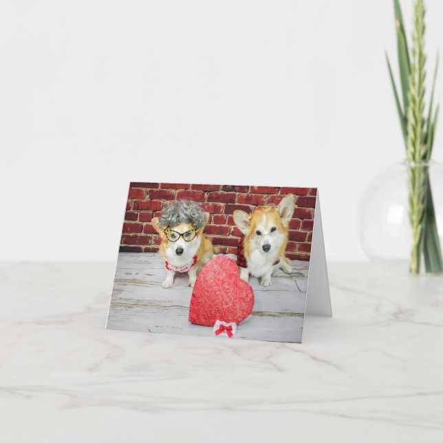 Deux Corgis avec carte de vœux de la Saint-Valenti (Devant)