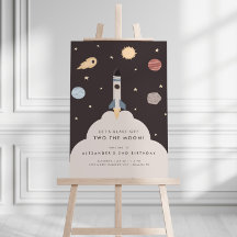 Deux enfants de la lune dans l'espace extra-atmosp