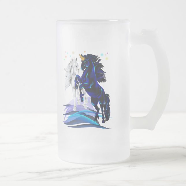 Deux licornes et tasses de vagues (Droit)