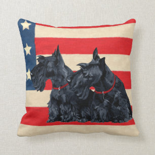 Deux Oreillers Patriotiques Scottish Terriers