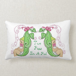 Deux pois dans un coussin lombaire de cosse