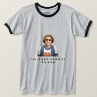 Deux tonneaux se regardant l'un l'autre t-shirt